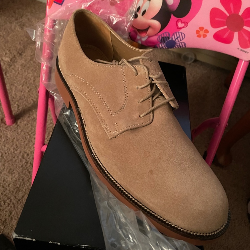 MENS dress shoes brand new in box